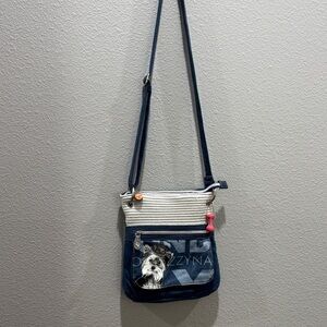 Fuzzy Nation Adorable Blue & White Crossbody Bag w/ Fuzzy Cream Interior 💙🤍✨